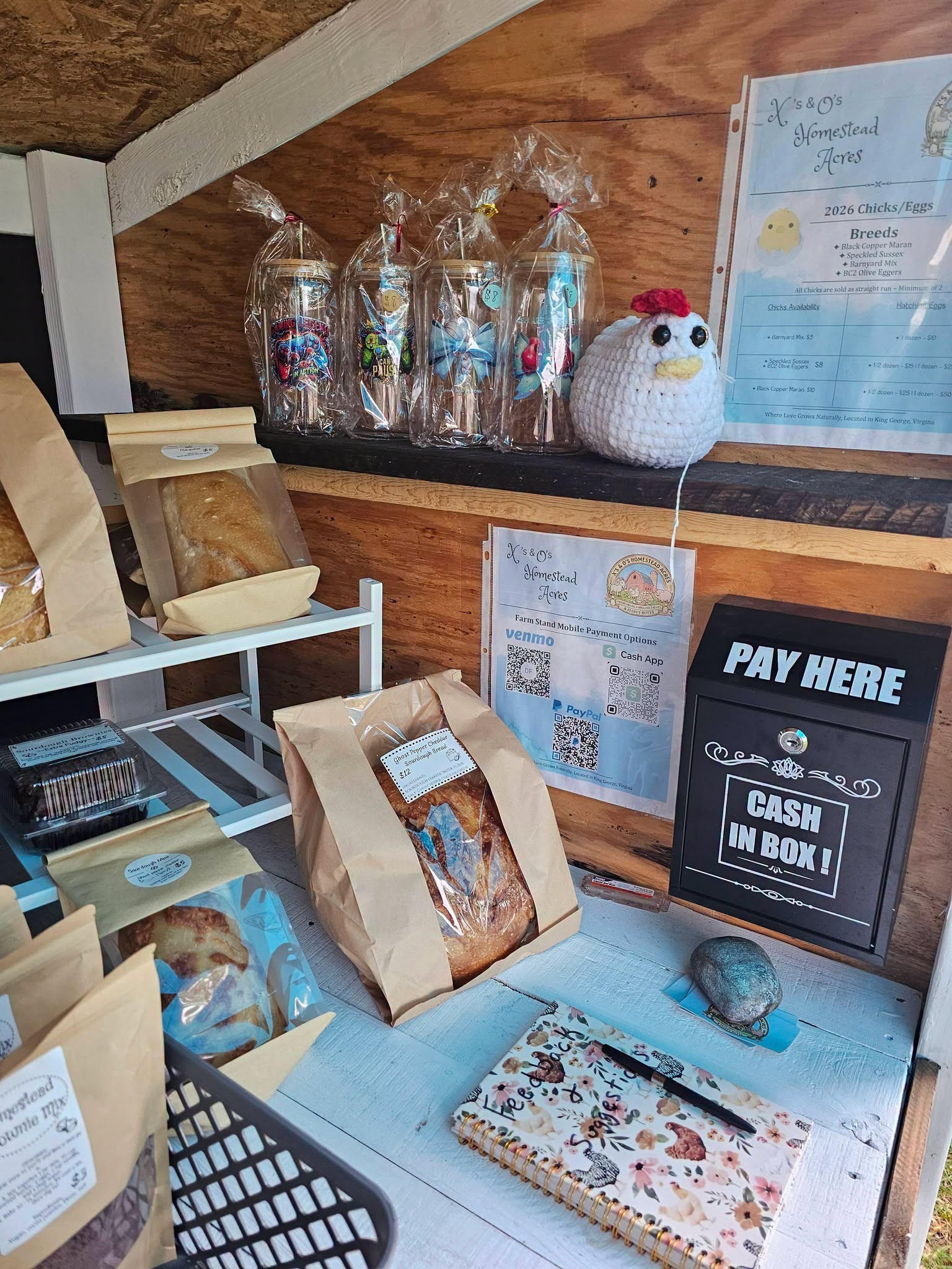 inside of X's and O's farmstand